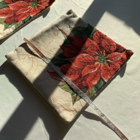 French high quality tablecloth or throw tapestry with two pillowcases poinsettia - Picture 14 of 16